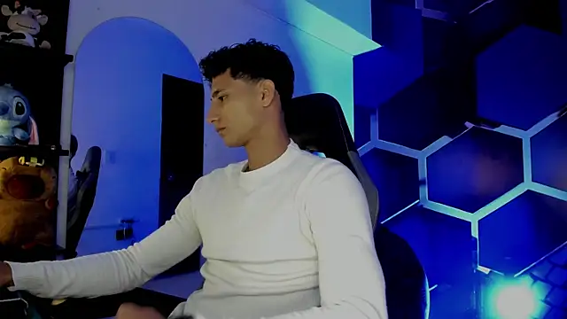 Snapshot of MaxiimoRomano_ chatting on 25, 7, 2026 MaxiimoRomano online show from 25, 7, 2026