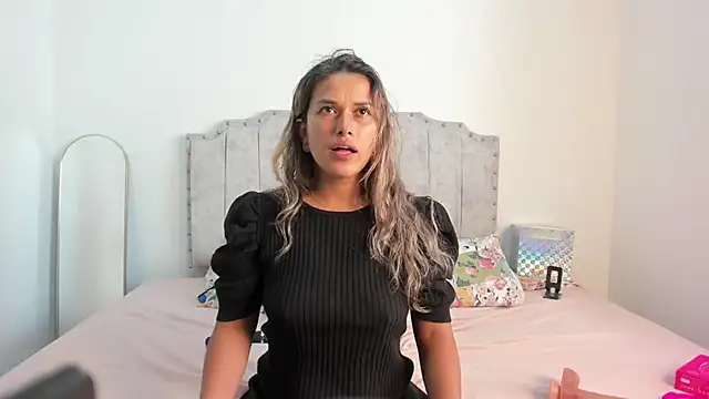 Snapshot of camila_borbon_ chatting on 6, 5, 2026 camila borbon online show from 6, 5, 2026