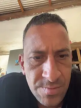 Snapshot of Leon090987 chatting on 22, 3, 2026 Leon090987 online show from 22, 3, 2026