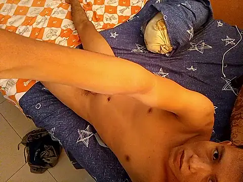 Snapshot of andreeww8989 chatting on 16, 4, 2026 andreeww8989 online show from 16, 4, 2026