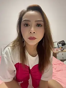 Snapshot of LuckyGirl-11 chatting on 25, 4, 2026 LuckyGirl-11 online show from 25, 4, 2026