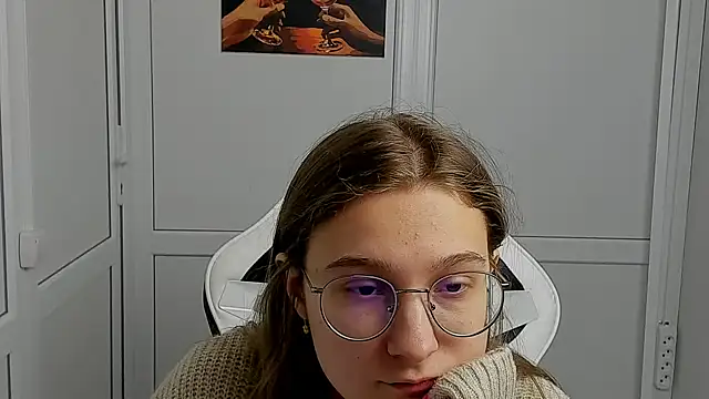 Snapshot of Mia_kristal chatting on 4, 4, 2026 Mia kristal online show from 4, 4, 2026