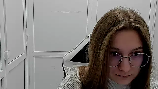 Snapshot of Mia_kristal chatting on 9, 4, 2026 Mia kristal online show from 9, 4, 2026