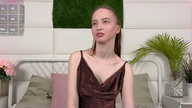 Snapshot of MonaHicks chatting on 22, 6, 2026 MonaHicks online show from 22, 6, 2026