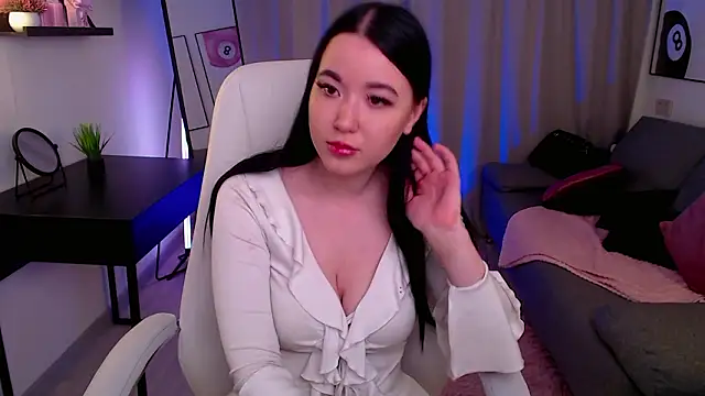 Snapshot of Simonee_Battle chatting on 23, 3, 2026 Simonee Battle online show from 23, 3, 2026