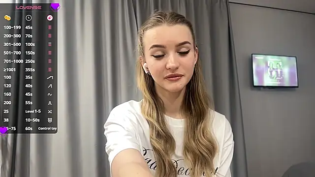 Snapshot of MelissaEvenns chatting on 22, 4, 2026 MelissaEvenns online show from 22, 4, 2026