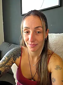 NicoleKaiser online show from 30, 4, 2026