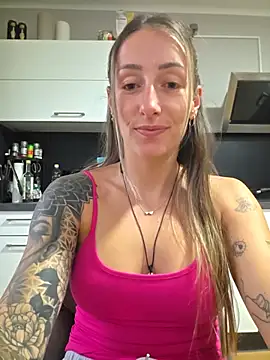 Snapshot of NicoleKaiser chatting on 3, 6, 2026 NicoleKaiser online show from 3, 6, 2026