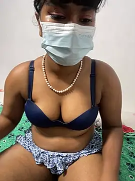 Snapshot of honeyi_babe chatting on 14, 7, 2026 honeyi babe online show from 14, 7, 2026