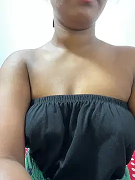 Snapshot of honeyi_babe chatting on 25, 7, 2026 honeyi babe online show from 25, 7, 2026