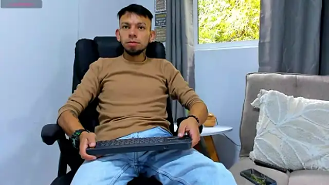 Snapshot of Steban_silv chatting on 16, 5, 2026 Steban silv online show from 16, 5, 2026