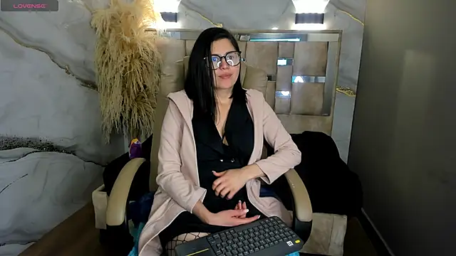 Snapshot of Cata_black chatting on 24, 4, 2026 Cata black online show from 24, 4, 2026