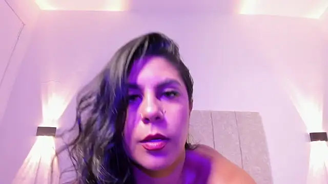 Snapshot of ada_lee1 chatting on 8, 5, 2026 ada lee1 online show from 8, 5, 2026