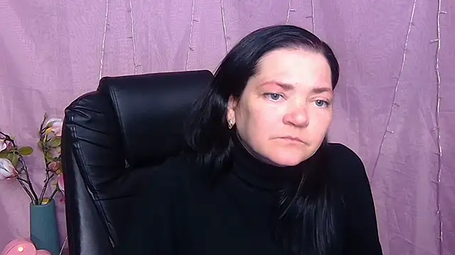 Snapshot of LauraFinn chatting on 19, 3, 2026 LauraFinn online show from 19, 3, 2026