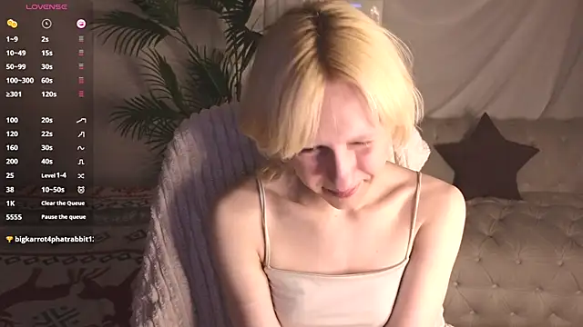 Snapshot of holyedward chatting on 6, 7, 2026 holyedward online show from 6, 7, 2026
