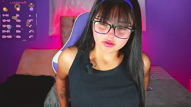 Snapshot of 1_Scarllet_ chatting on 24, 4, 2026 1 Scarllet online show from 24, 4, 2026