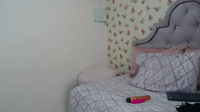Snapshot of crystal_watson0 chatting on 4, 4, 2026 crystal watson0 online show from 4, 4, 2026