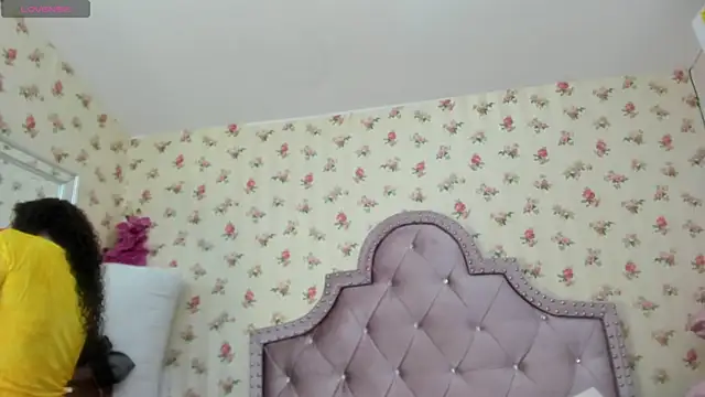 Snapshot of crystal_watson0 chatting on 17, 6, 2026 crystal watson0 online show from 17, 6, 2026