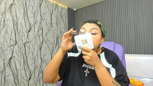 Snapshot of katteyes_20 chatting on 8, 4, 2026 katteyes 20 online show from 8, 4, 2026
