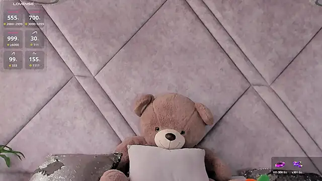 Snapshot of Amora_96 chatting on 9, 4, 2026 Amora 96 online show from 9, 4, 2026