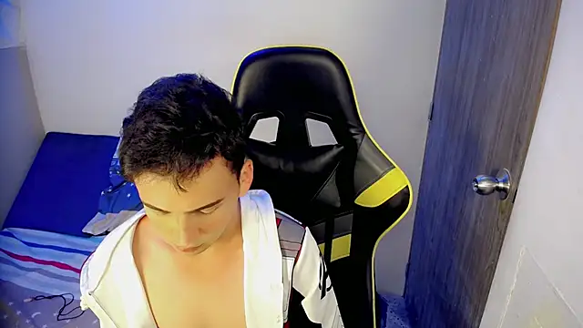 Snapshot of Mathias_twinkk chatting on 19, 3, 2026 Mathias twinkk online show from 19, 3, 2026