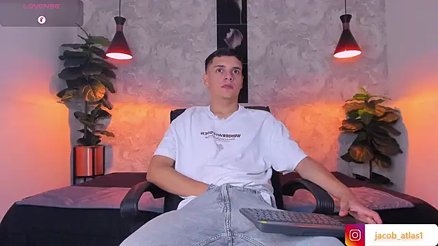 Snapshot of ian_jacob chatting on 28, 3, 2026 ian jacob online show from 28, 3, 2026