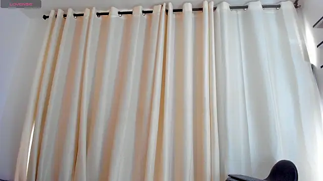 Snapshot of giana_gill chatting on 21, 3, 2026 giana gill online show from 21, 3, 2026