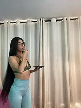 Snapshot of giana_gill chatting on 27, 4, 2026 giana gill online show from 27, 4, 2026