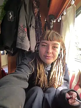 Snapshot of HornyHippy1 chatting on 29, 4, 2026 HornyHippy1 online show from 29, 4, 2026