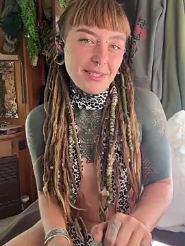 HornyHippy1 online show from 27, 5, 2026