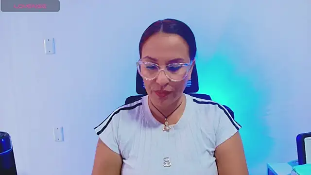 Snapshot of dalia_milf_co chatting on 7, 4, 2026 dalia milf co online show from 7, 4, 2026