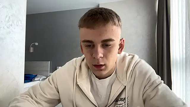 Snapshot of SoloFury chatting on 9, 4, 2026 SoloFury online show from 9, 4, 2026