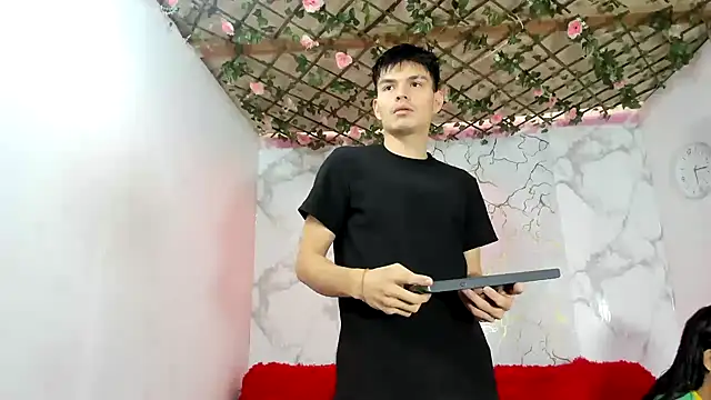Nahomi hot 77 online show from 22, 6, 2026