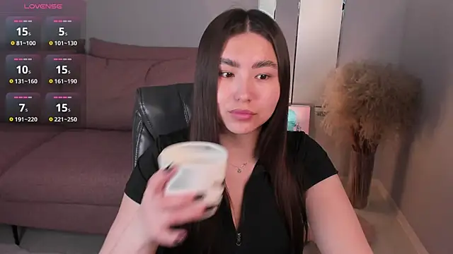 Snapshot of IceIcebabe_ chatting on 4, 4, 2026 IceIcebabe online show from 4, 4, 2026