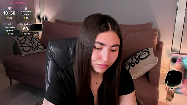 Snapshot of IceIcebabe_ chatting on 6, 4, 2026 IceIcebabe online show from 6, 4, 2026