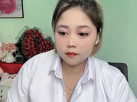Snapshot of Nhanlu009 chatting on 5, 4, 2026 Nhanlu009 online show from 5, 4, 2026