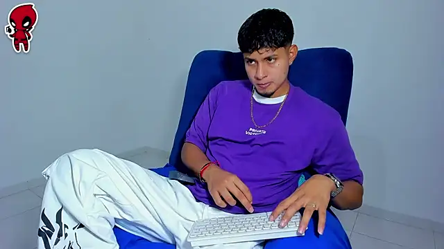 Snapshot of Thiago_snoop chatting on 24, 4, 2026 Thiago snoop online show from 24, 4, 2026