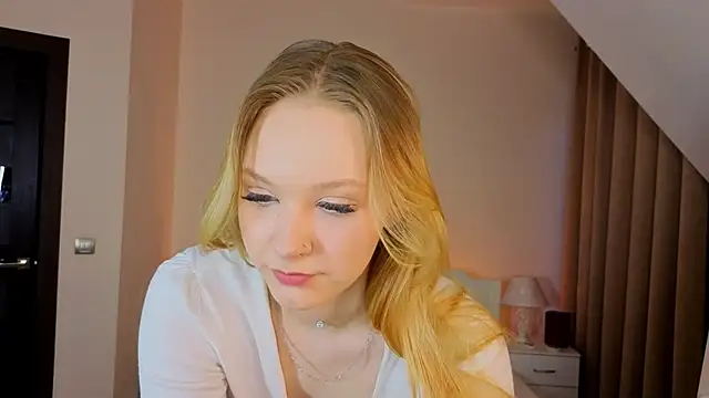Snapshot of StaceyyJones chatting on 23, 4, 2026 StaceyyJones online show from 23, 4, 2026