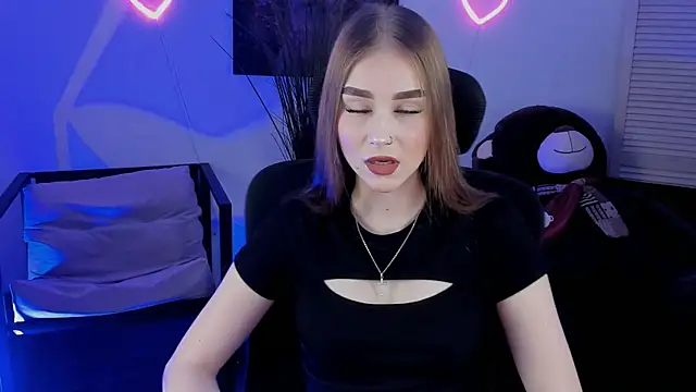 Snapshot of SparkleRoses chatting on 2, 4, 2026 SparkleRoses online show from 2, 4, 2026