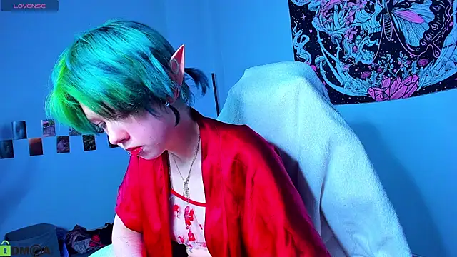 Snapshot of LittleKittenStar chatting on 28, 3, 2026 LittleKittenStar online show from 28, 3, 2026