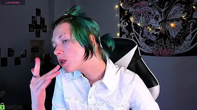 Snapshot of LittleKittenStar chatting on 16, 4, 2026 LittleKittenStar online show from 16, 4, 2026