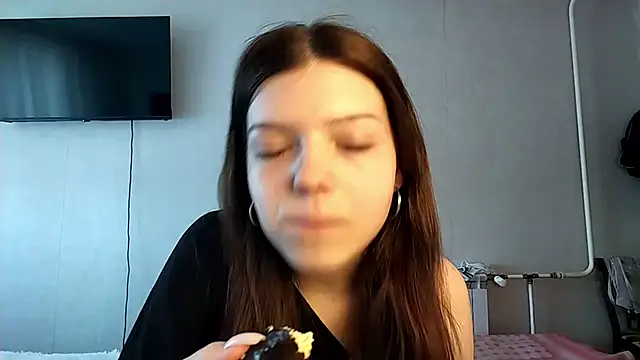 Snapshot of Helgawithyou chatting on 10, 4, 2026 Helgawithyou online show from 10, 4, 2026