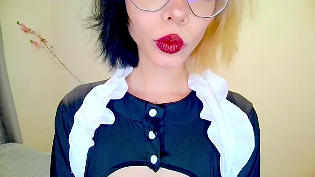 Snapshot of Layla_Muur chatting on 31, 3, 2026 Layla Muur online show from 31, 3, 2026