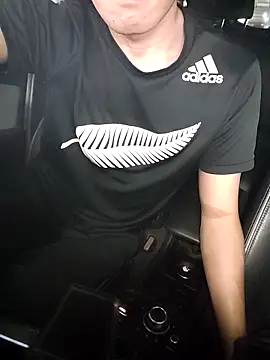 Snapshot of HK-TIGER chatting on 9, 4, 2026 HK-TIGER online show from 9, 4, 2026