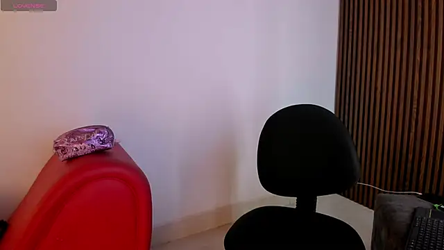 Snapshot of CandyGlow_ chatting on 2, 5, 2026 CandyGlow online show from 2, 5, 2026