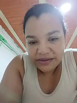 Snapshot of Lara_Seduce chatting on 14, 4, 2026 Lara Seduce online show from 14, 4, 2026