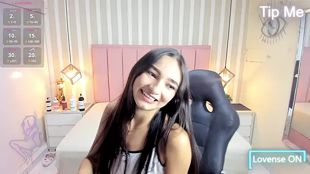 Snapshot of LIZZY_VALL chatting on 22, 4, 2026 LIZZY VALL online show from 22, 4, 2026