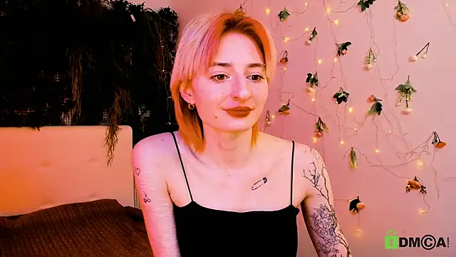 Kira  Cutie online show from 15, 5, 2026
