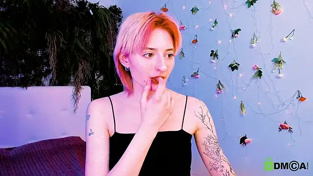 Kira  Cutie online show from 15, 5, 2026