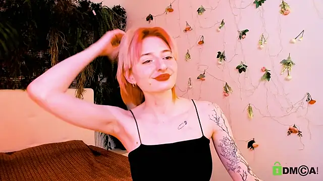 Kira  Cutie online show from 16, 5, 2026